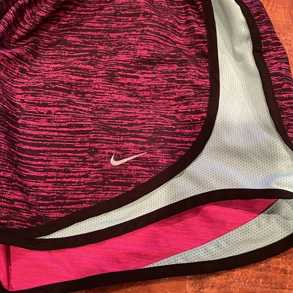 Women’s Nike Tempo Shorts, size medium. - Picture 2 of 6